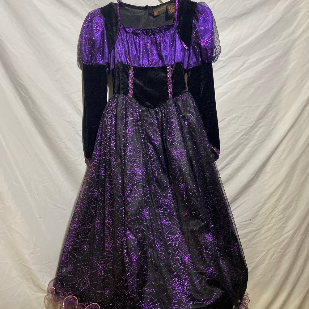 Witches costume Junior size 5 (7/8)